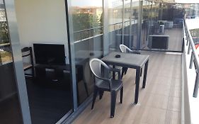 Apartments In Boomerang Residence